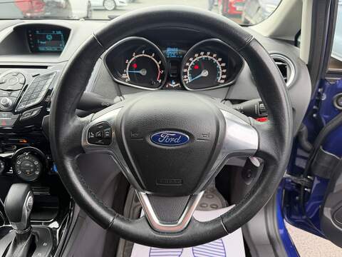 Ford Fiesta 1.0T EcoBoost Zetec Hatchback 5dr Petrol Powershift Euro 5 (100 ps) - U2375