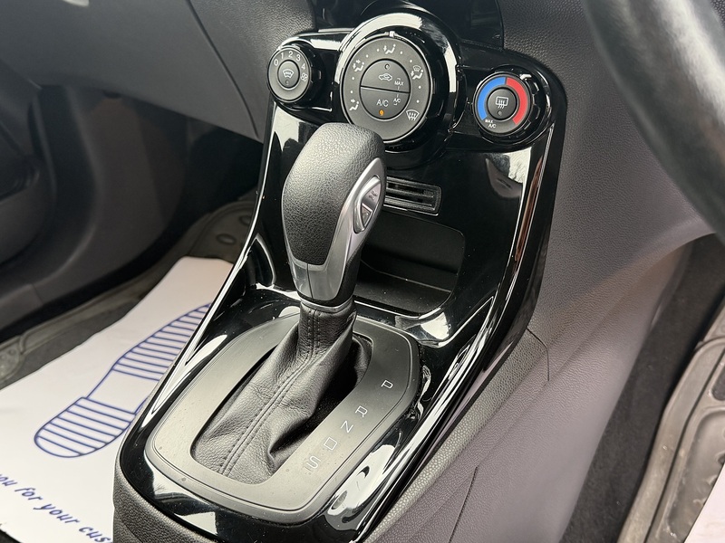 Ford Fiesta 1.0T EcoBoost Zetec Hatchback 5dr Petrol Powershift Euro 5 (100 ps) - U2375