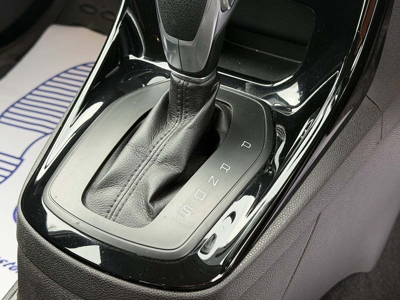 Ford Fiesta 1.0T EcoBoost Zetec Hatchback 5dr Petrol Powershift Euro 5 (100 ps) - U2375