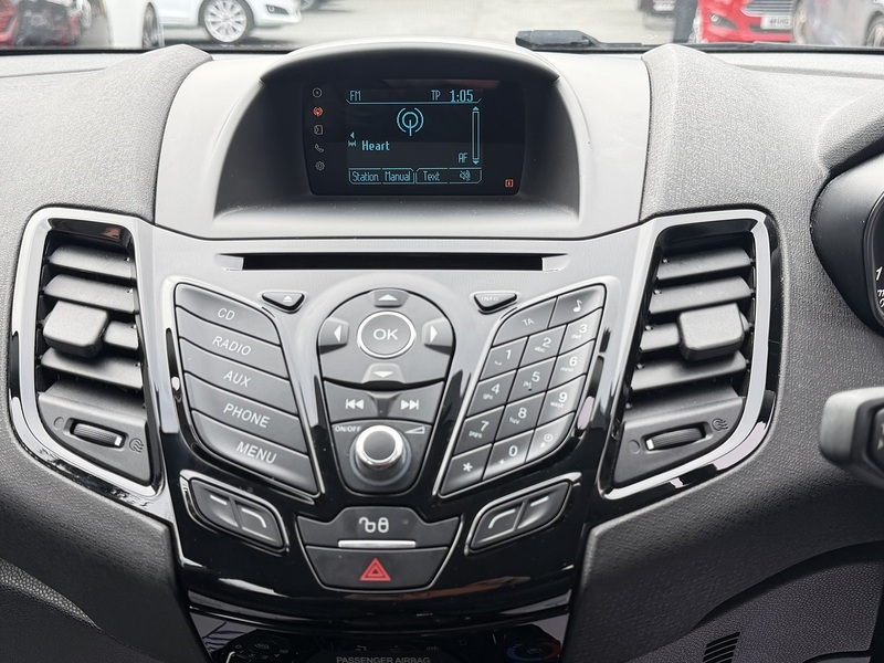 Ford Fiesta 1.0T EcoBoost Zetec Hatchback 5dr Petrol Powershift Euro 5 (100 ps) - U2375