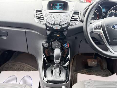 Ford Fiesta 1.0T EcoBoost Zetec Hatchback 5dr Petrol Powershift Euro 5 (100 ps) - U2375