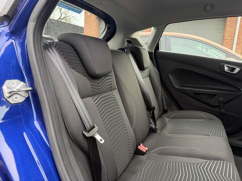 Ford Fiesta 1.0T EcoBoost Zetec Hatchback 5dr Petrol Powershift Euro 5 (100 ps) - U2375