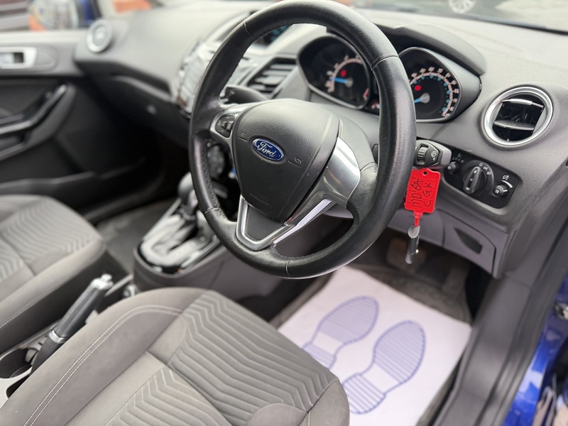 Ford Fiesta 1.0T EcoBoost Zetec Hatchback 5dr Petrol Powershift Euro 5 (100 ps) - U2375