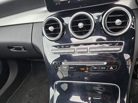 Mercedes-Benz C Class 2.0 C350e 6.4kWh Sport (Premium Plus) Saloon 4dr Petrol Plug-in Hybrid G-Tronic+ Euro 6 (s/s) (293 - U2376