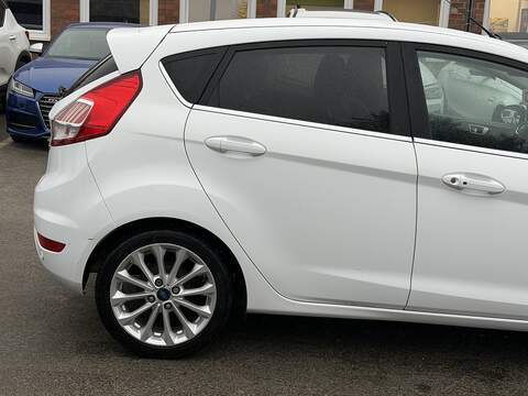 Ford Fiesta 1.0T EcoBoost Titanium X Hatchback 5dr Petrol Powershift Euro 6 (100 ps) - U2377