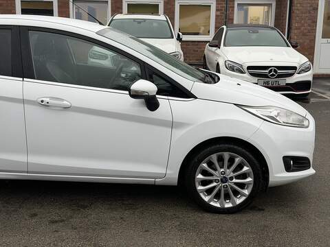 Ford Fiesta 1.0T EcoBoost Titanium X Hatchback 5dr Petrol Powershift Euro 6 (100 ps) - U2377