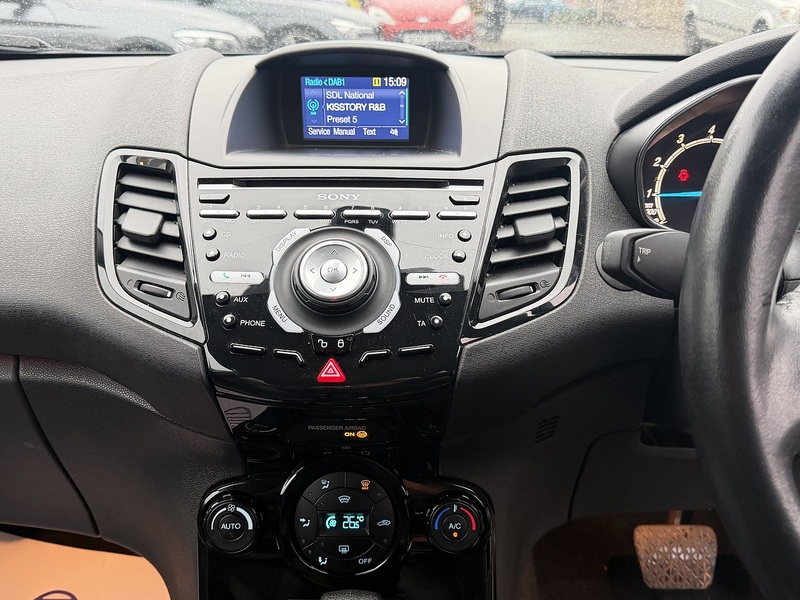 Ford Fiesta 1.0T EcoBoost Titanium X Hatchback 5dr Petrol Powershift Euro 6 (100 ps) - U2377