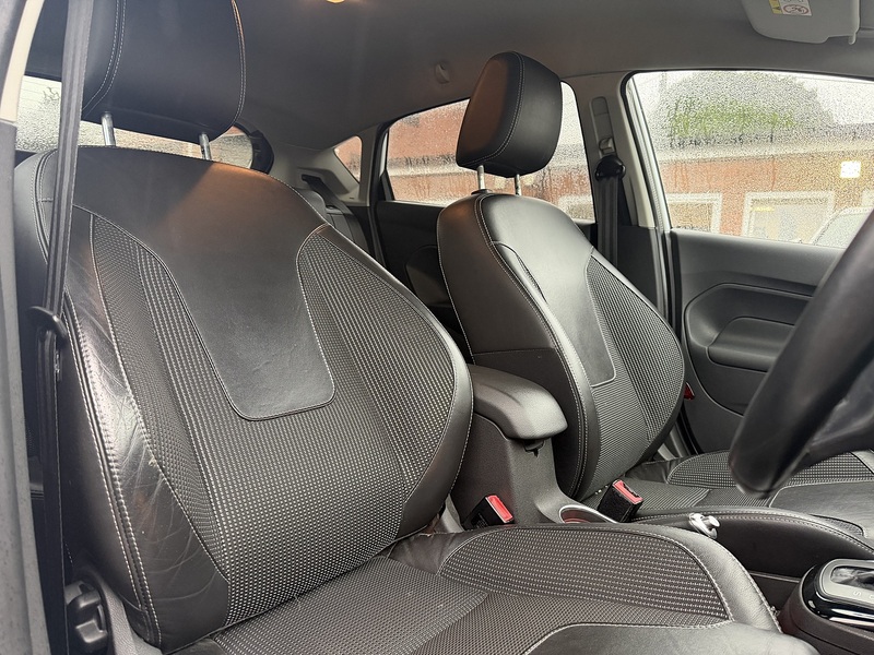 Ford Fiesta 1.0T EcoBoost Titanium X Hatchback 5dr Petrol Powershift Euro 6 (100 ps) - U2377