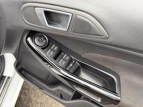Ford Fiesta 1.0T EcoBoost Titanium X Hatchback 5dr Petrol Powershift Euro 6 (100 ps) - U2377
