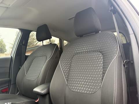 Ford Fiesta 1.0T EcoBoost Titanium Hatchback 5dr Petrol Auto Euro 6 (s/s) (100 ps) - U2378