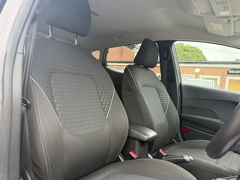 Ford Fiesta 1.0T EcoBoost Titanium Hatchback 5dr Petrol Auto Euro 6 (s/s) (100 ps) - U2378