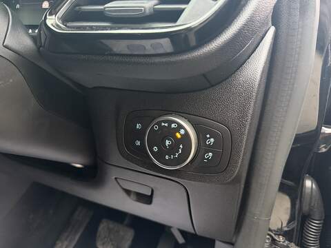 Ford Fiesta 1.0T EcoBoost Titanium Hatchback 5dr Petrol Auto Euro 6 (s/s) (100 ps) - U2378