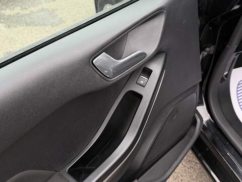 Ford Fiesta 1.0T EcoBoost Titanium Hatchback 5dr Petrol Auto Euro 6 (s/s) (100 ps) - U2378
