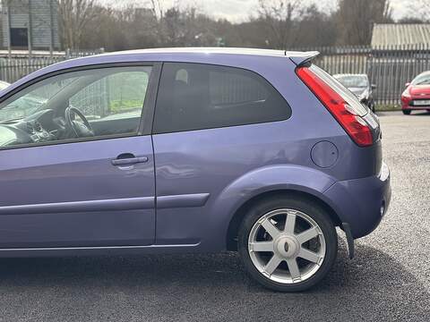 Ford Fiesta 1.25 Zetec Climate Hatchback 3dr Petrol Manual (142 g/km, 74 bhp) - U2379