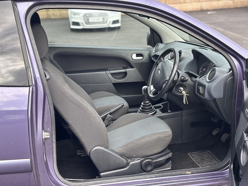 Ford Fiesta 1.25 Zetec Climate Hatchback 3dr Petrol Manual (142 g/km, 74 bhp) - U2379