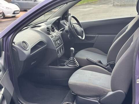 Ford Fiesta 1.25 Zetec Climate Hatchback 3dr Petrol Manual (142 g/km, 74 bhp) - U2379