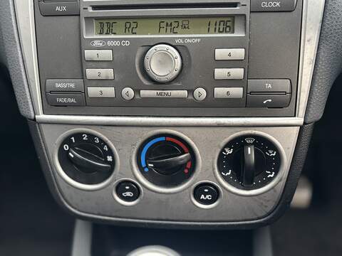 Ford Fiesta 1.25 Zetec Climate Hatchback 3dr Petrol Manual (142 g/km, 74 bhp) - U2379