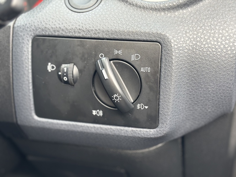 Ford Fiesta 1.25 Zetec Climate Hatchback 3dr Petrol Manual (142 g/km, 74 bhp) - U2379