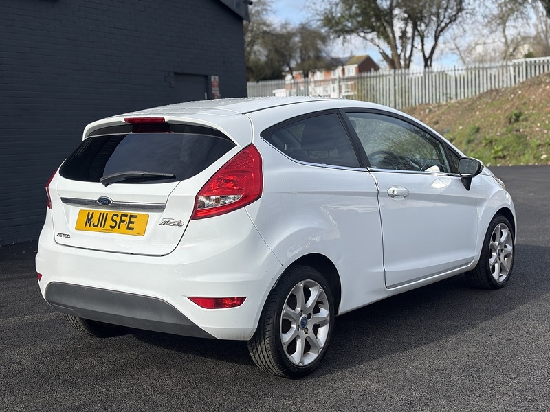 Ford Fiesta 1.25 Zetec Hatchback 3dr Petrol Manual (129 g/km, 81 bhp) - U2380
