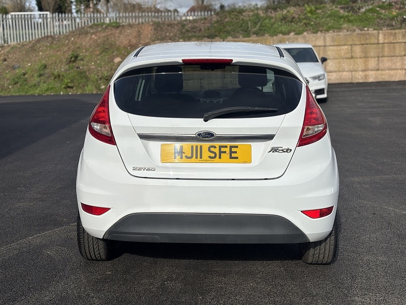 Ford Fiesta 1.25 Zetec Hatchback 3dr Petrol Manual (129 g/km, 81 bhp) - U2380