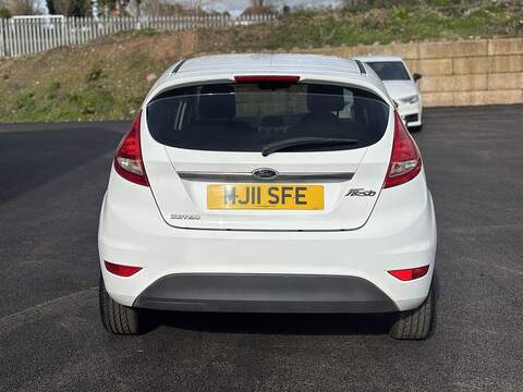 Ford Fiesta 1.25 Zetec Hatchback 3dr Petrol Manual (129 g/km, 81 bhp) - U2380