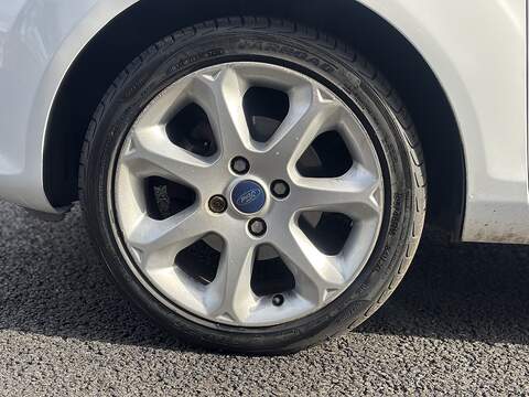 Ford Fiesta 1.25 Zetec Hatchback 3dr Petrol Manual (129 g/km, 81 bhp) - U2380