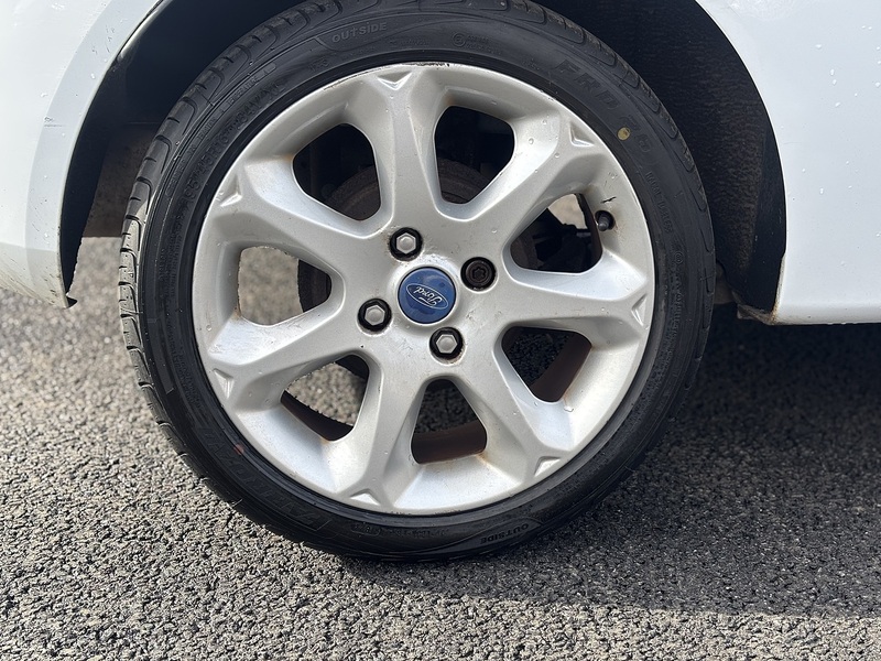 Ford Fiesta 1.25 Zetec Hatchback 3dr Petrol Manual (129 g/km, 81 bhp) - U2380