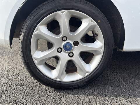 Ford Fiesta 1.25 Zetec Hatchback 3dr Petrol Manual (129 g/km, 81 bhp) - U2380
