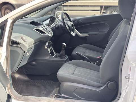 Ford Fiesta 1.25 Zetec Hatchback 3dr Petrol Manual (129 g/km, 81 bhp) - U2380