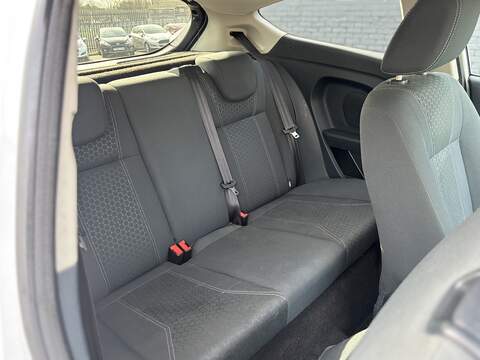 Ford Fiesta 1.25 Zetec Hatchback 3dr Petrol Manual (129 g/km, 81 bhp) - U2380
