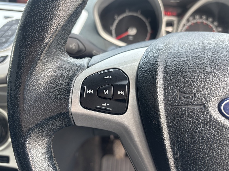 Ford Fiesta 1.25 Zetec Hatchback 3dr Petrol Manual (129 g/km, 81 bhp) - U2380