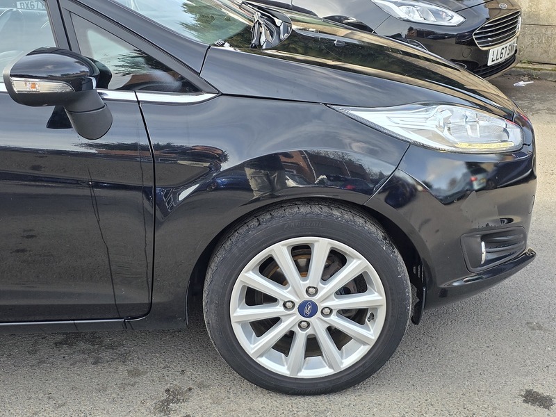 Ford Fiesta 1.0T EcoBoost Titanium Hatchback 5dr Petrol Powershift Euro 6 (100 ps) - U2381