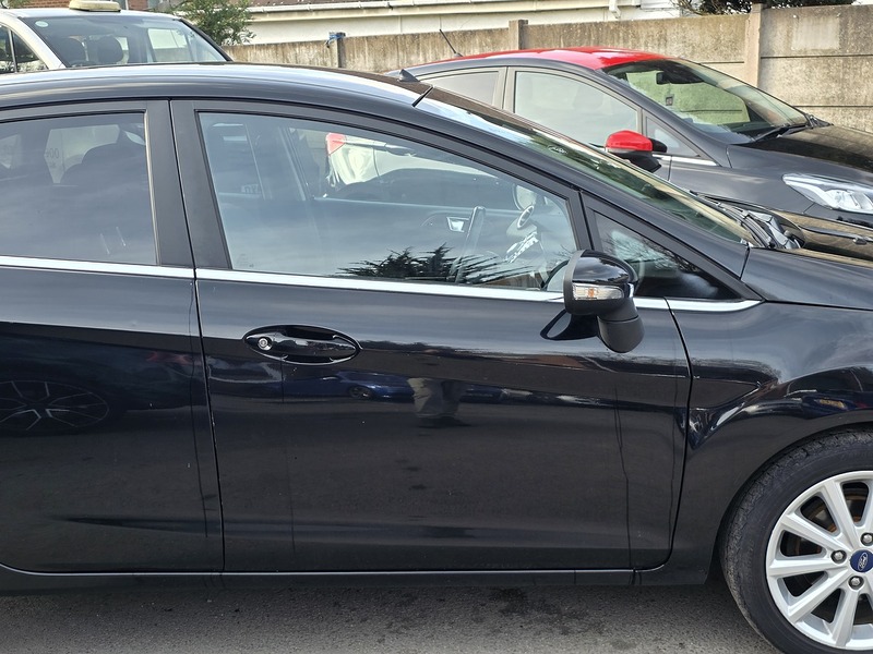 Ford Fiesta 1.0T EcoBoost Titanium Hatchback 5dr Petrol Powershift Euro 6 (100 ps) - U2381