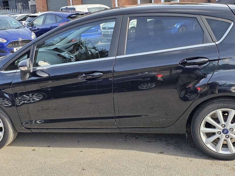 Ford Fiesta 1.0T EcoBoost Titanium Hatchback 5dr Petrol Powershift Euro 6 (100 ps) - U2381