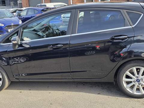 Ford Fiesta 1.0T EcoBoost Titanium Hatchback 5dr Petrol Powershift Euro 6 (100 ps) - U2381