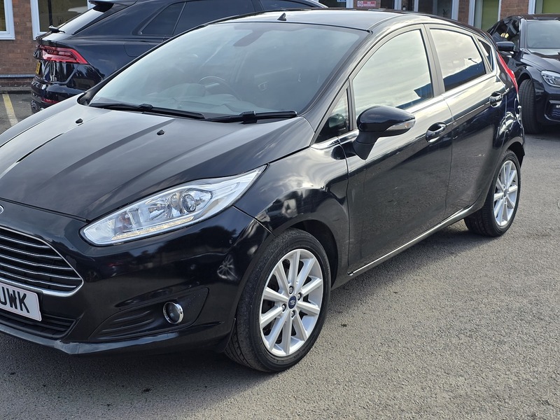 Ford Fiesta 1.0T EcoBoost Titanium Hatchback 5dr Petrol Powershift Euro 6 (100 ps) - U2381
