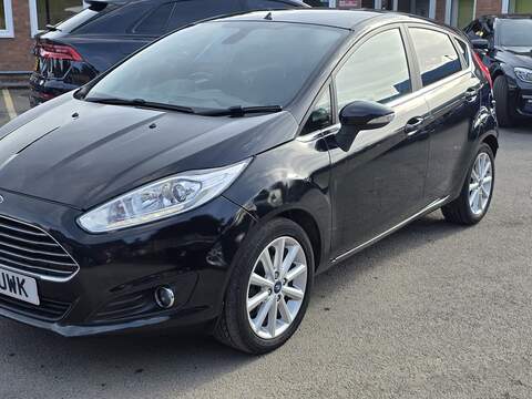 Ford Fiesta 1.0T EcoBoost Titanium Hatchback 5dr Petrol Powershift Euro 6 (100 ps) - U2381