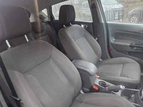 Ford Fiesta 1.0T EcoBoost Titanium Hatchback 5dr Petrol Powershift Euro 6 (100 ps) - U2381