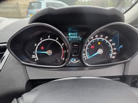 Ford Fiesta 1.0T EcoBoost Titanium Hatchback 5dr Petrol Powershift Euro 6 (100 ps) - U2381