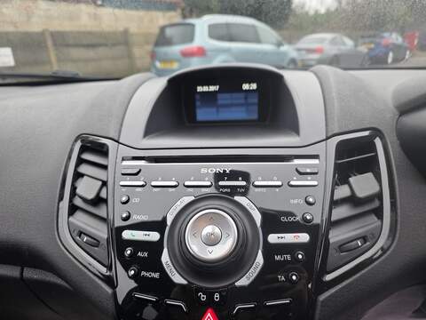 Ford Fiesta 1.0T EcoBoost Titanium Hatchback 5dr Petrol Powershift Euro 6 (100 ps) - U2381