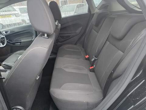 Ford Fiesta 1.0T EcoBoost Titanium Hatchback 5dr Petrol Powershift Euro 6 (100 ps) - U2381