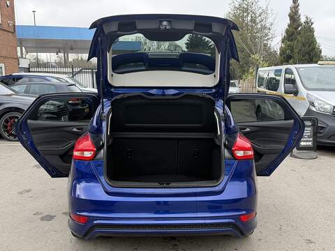 Ford Focus 1.0T EcoBoost Zetec S Hatchback 5dr Petrol Auto Euro 6 (s/s) (125 ps) - U2383