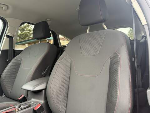 Ford Focus 1.0T EcoBoost Zetec S Hatchback 5dr Petrol Auto Euro 6 (s/s) (125 ps) - U2383