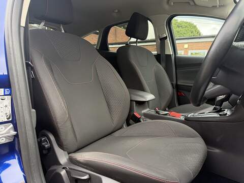 Ford Focus 1.0T EcoBoost Zetec S Hatchback 5dr Petrol Auto Euro 6 (s/s) (125 ps) - U2383