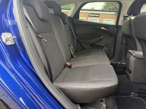 Ford Focus 1.0T EcoBoost Zetec S Hatchback 5dr Petrol Auto Euro 6 (s/s) (125 ps) - U2383