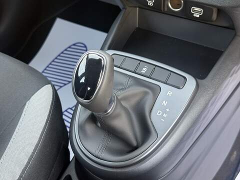 Hyundai i10 Advance - U2384