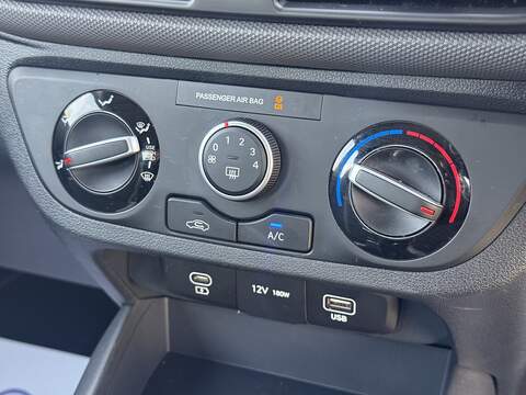 Hyundai i10 Advance - U2384