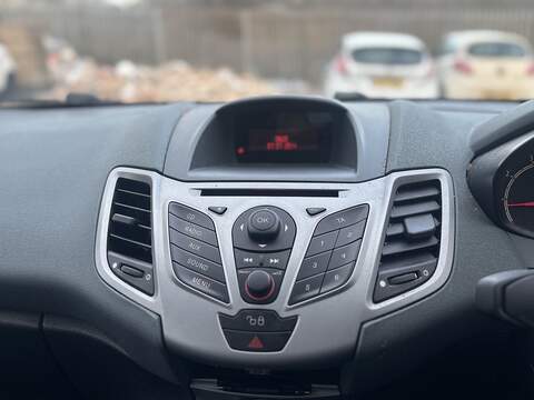 Ford Fiesta 1.25 Style + Hatchback 3dr Petrol Manual (133 g/km, 81 bhp) - U2385