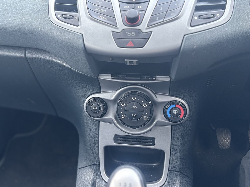 Ford Fiesta 1.25 Style + Hatchback 3dr Petrol Manual (133 g/km, 81 bhp) - U2385