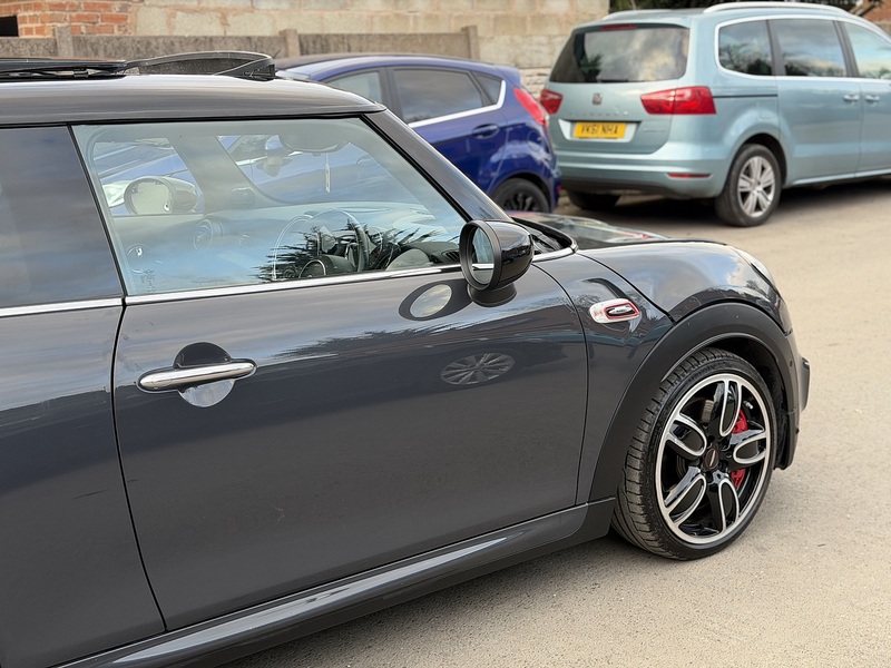 MINI Hatch 2.0 John Cooper Works Hatchback 3dr Petrol Steptronic Euro 6 (s/s) (231 ps) - U2386